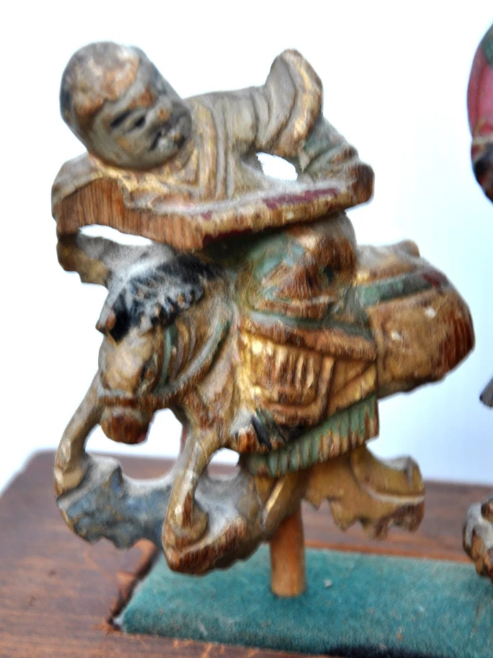 Rare, Chine 19 ème ,4 statuettes en bois montées  sur un socle - Photo 4/4