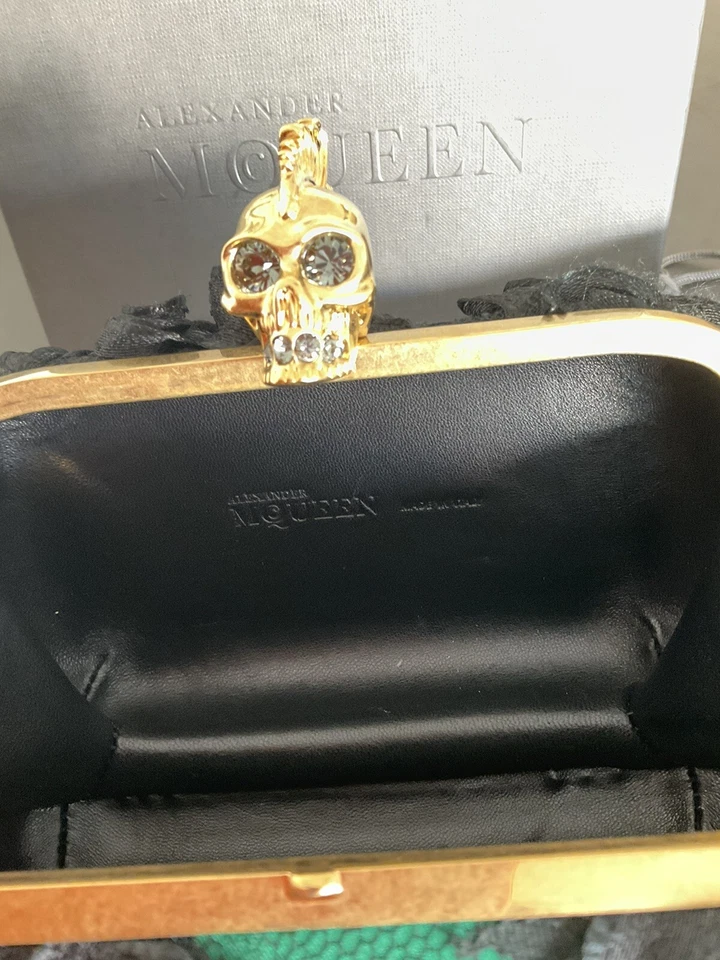 Alexander McQueen Punk Baroc Ruffle Skull Clutch Bag - Image 4 of 4