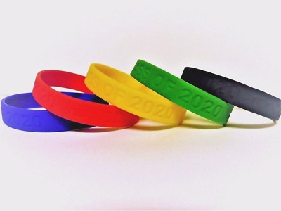 10 CLASS OF 2020 GRADUATION SILICONE RUBBER BRACELET WRISTBAND 15 COLORS