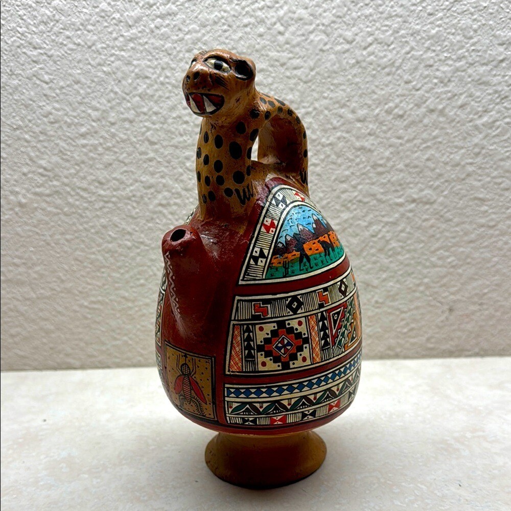 Vintage Inca Jaguar Clay Pitcher Folk Art Pottery from Cusco Peru GUC