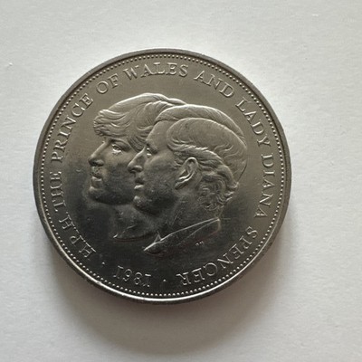 Münze Elizabeth II D.G.REG.F.D HRH The Prince of Wales & Lady Diana Spencer 1981