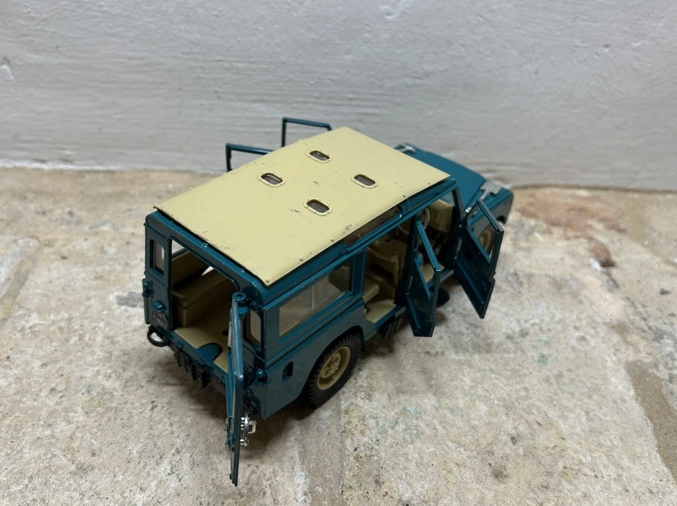 POLISTIL LAND ROVER DEFENDER SERIES 3 110 GREEN S49 1/25 VINTAGE RARE - Immagine 4 di 4