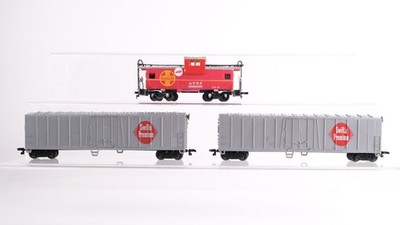 Bachmann H0 Konvolut US Comboose, Kühlwagen ''Swift's Premium'', 4-achsig Santa Fe