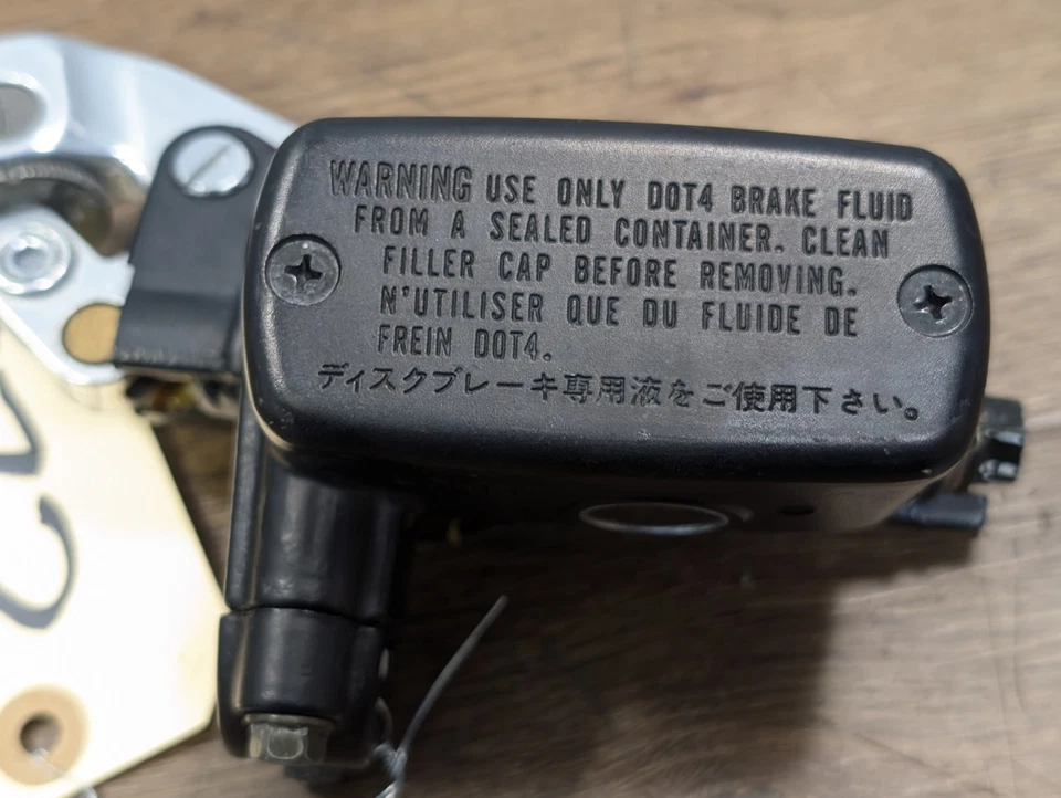 Conjunto de depósito de palanca maestra embrague Honda CBR1100XX Blackbird 97-99 Foto 4 de 4