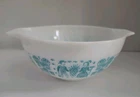 PYREX Vintage “Amish Butterprint”442 Cinderella Mixing Bowl White 1.5 Qt
