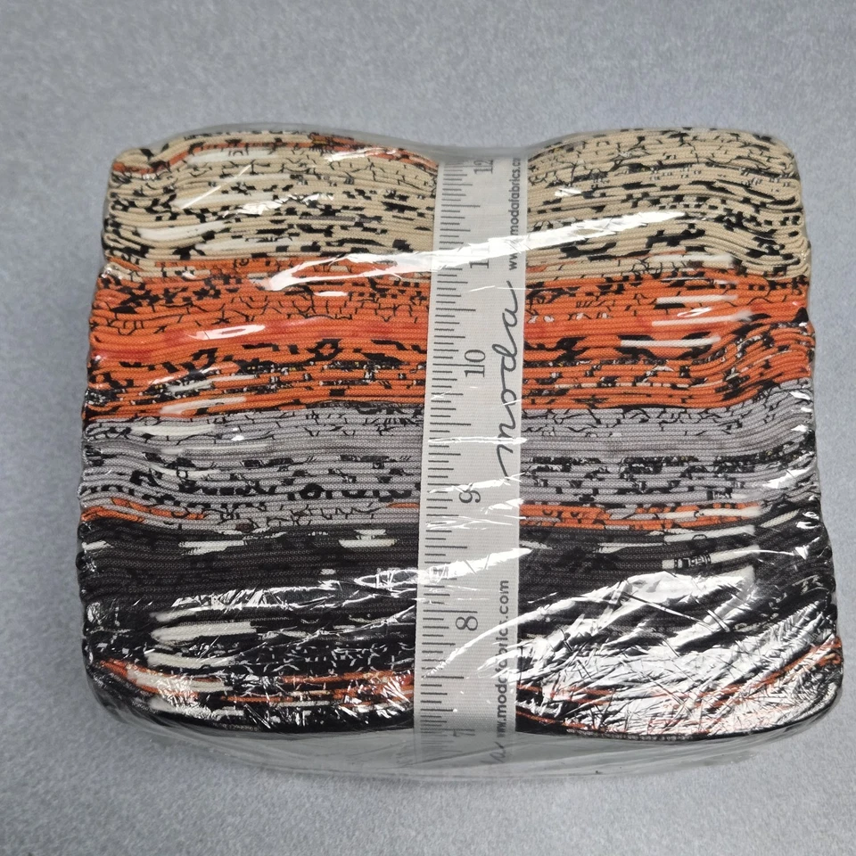 Paquete Moda Fat Quater Deb Strain Bewitching 19840AB 26 piezas fuera de imprenta  Foto 3 de 4