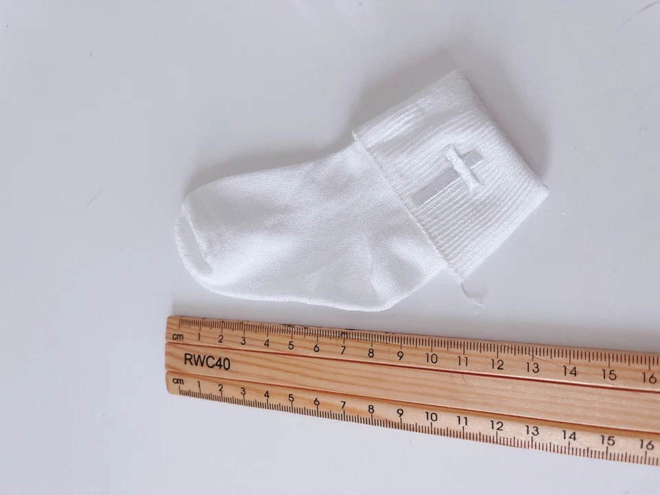 Menino bebê menina crianças batizado chuveiro bordado cruz branco cetim babador ou meias - Imagem 4 de 4