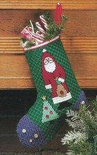 3 FOLK COUNTRY STOCKINGS SANTA SNOWMAN ANGEL PLASTIC CANVAS PATTERN INSTRUCTIONS