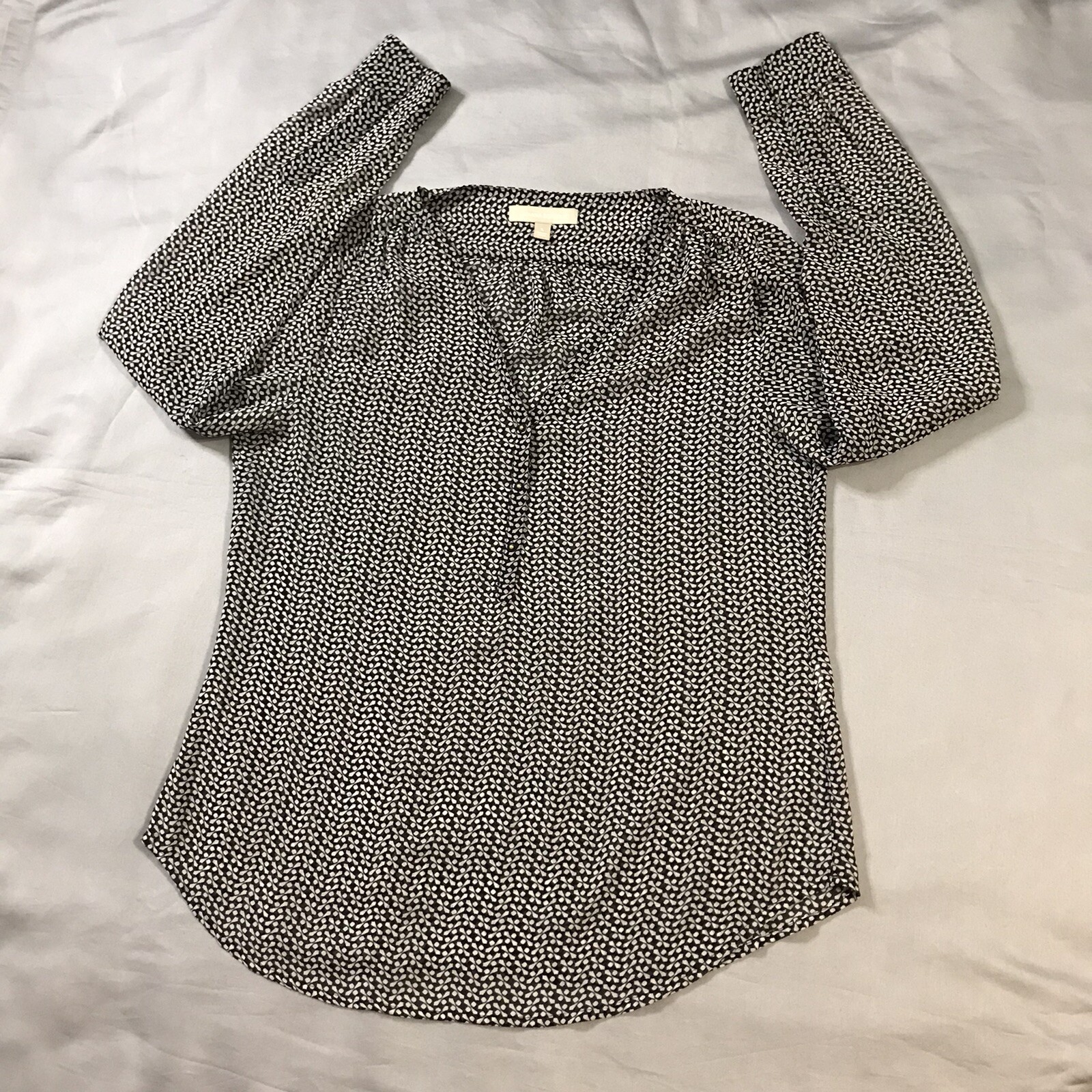 Banana Republic Blouse Top Womens Small Black White V-Neck Sheer