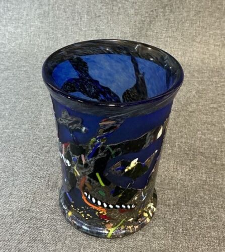 Kosta Boda Bertil Vallien Retired Multi-color Art Glass Vase Bird Motif 5 3/4"T - Picture 3 of 10