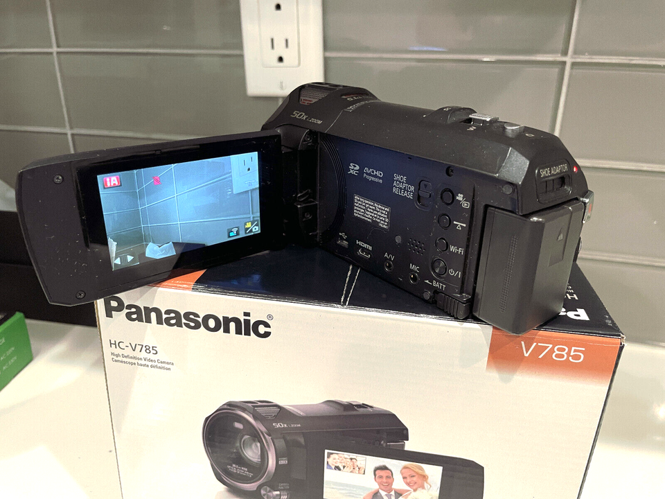 Panasonic HCV770 Full HD Handheld Camcorder With Full Packaging