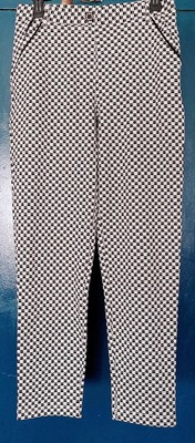 beta brand catstooth