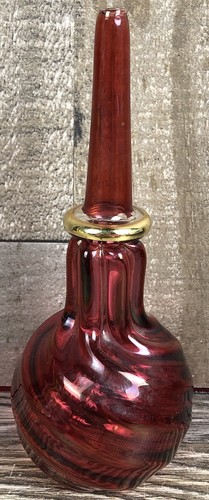 Bottiglia decorativa profumo vintage vetro soffiato a mano rosa rosso vorticoso - Foto 2 di 4
