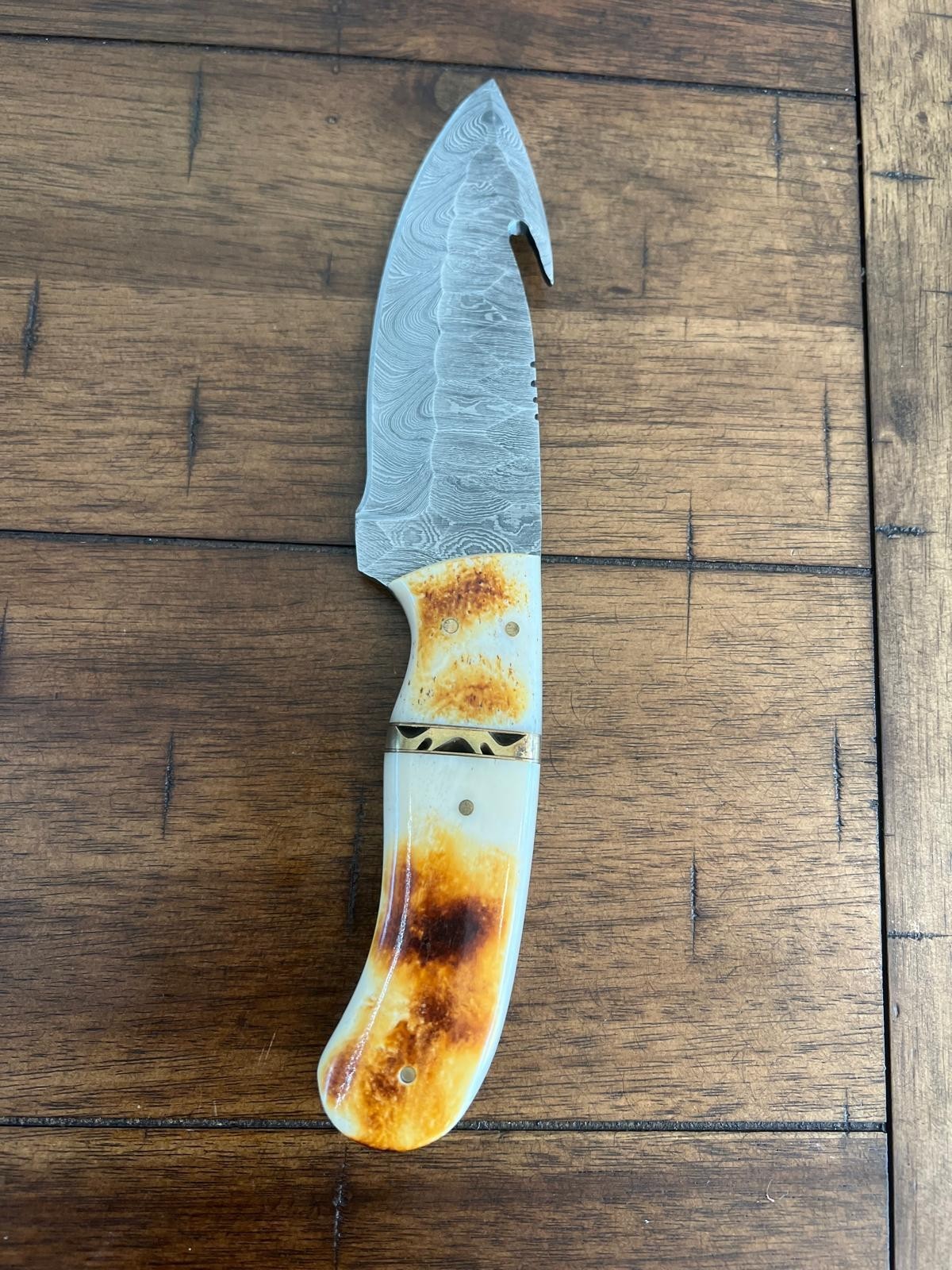 CUSTOM HANDMADE HAMMERED DAMASCUS BURNT BONE HANDLE KNIFE LEATHER SHEATH 112/3