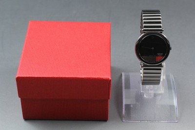 Vintage 1986 N MINT Seiko 2P20-0079 Black Quartz Womens Ladies