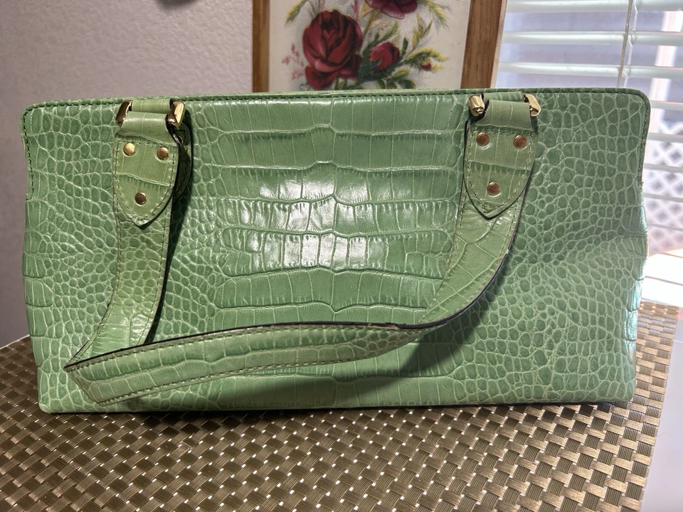 Bolso sin asas Kate Spade/bolso de mano charol verde con herrajes dorados Foto 2 de 4