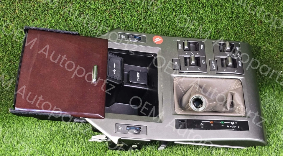 Lexus GX460 14-19 console central moldura de câmbio com porta USD e botões de interruptores - Imagem 4 de 4
