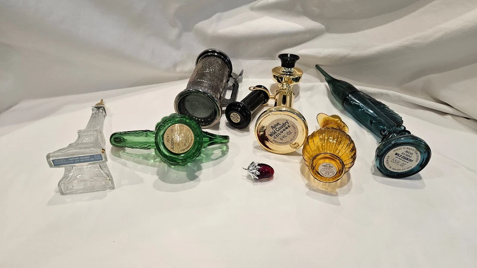 Lot of 12 Various Vintage Avon Perfume Bottles - Image 4 of 4