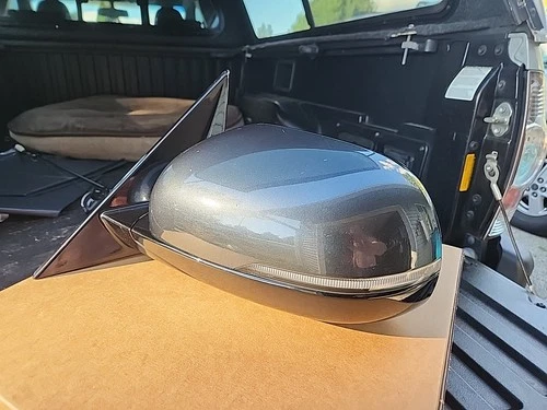 2020-2023 Kia Soul Driver LH Door Mirror OEM W Bling Spot