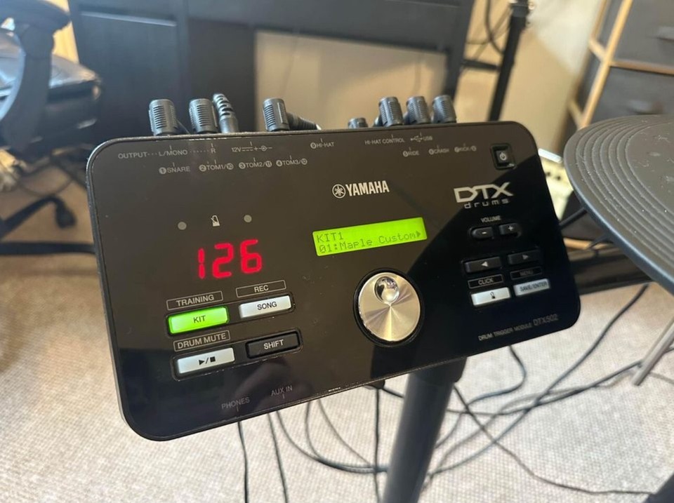 Yamaha DTX582K Electronic Drum Kit (+ DTX502 Module) eBay
