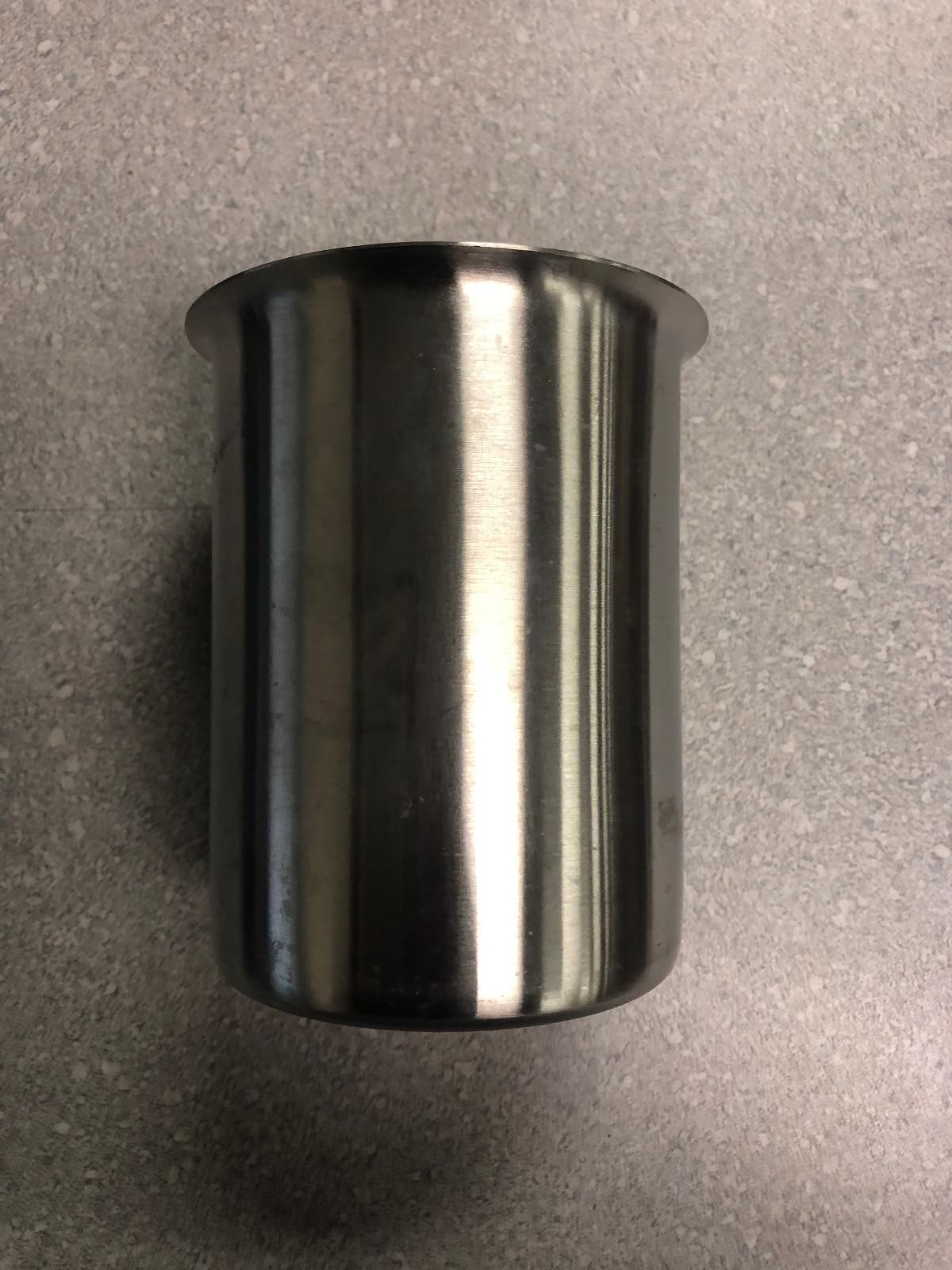3-3/8 OD x 4-5/8 H 3-3/8 OD x 4-5/8 H 1526Q40EA Polar Ware 600B Stainless Steel Griffin Style Beaker 600 mL Capacity 3-3/8 OD x 4-5/8 H 3-3/8 OD x 4-5/8 H 1526Q40EA Polar Ware 600B Stainless Steel Griffin Style Beaker 600 mL Capacity