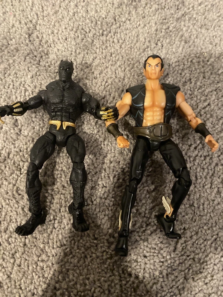 Figuras de acción Marvel Legends Black Panther y Namor Foto 4 de 4