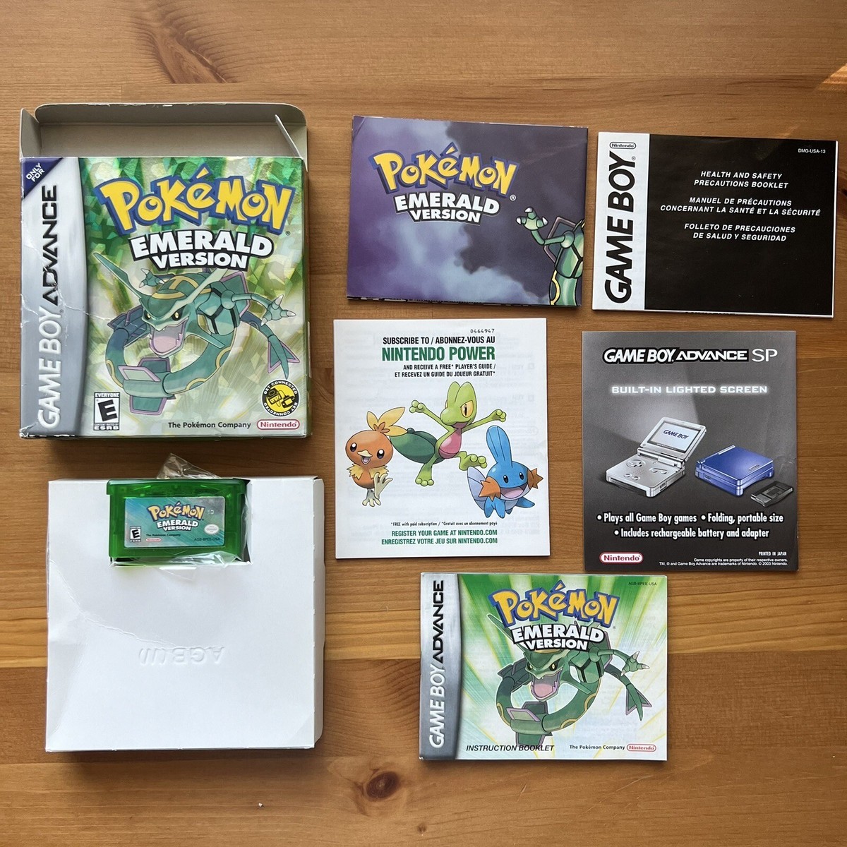 Pokemon Emerald Nintendo Gameboy Advance Original Authentic
