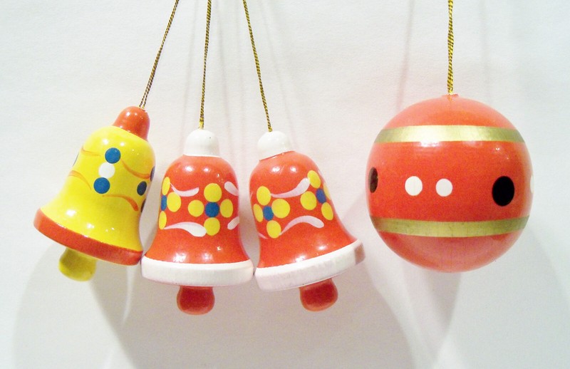 Erzgebirge Germany Bells Ball Hand Painted Wooden Wood Vntg Christmas Ornaments