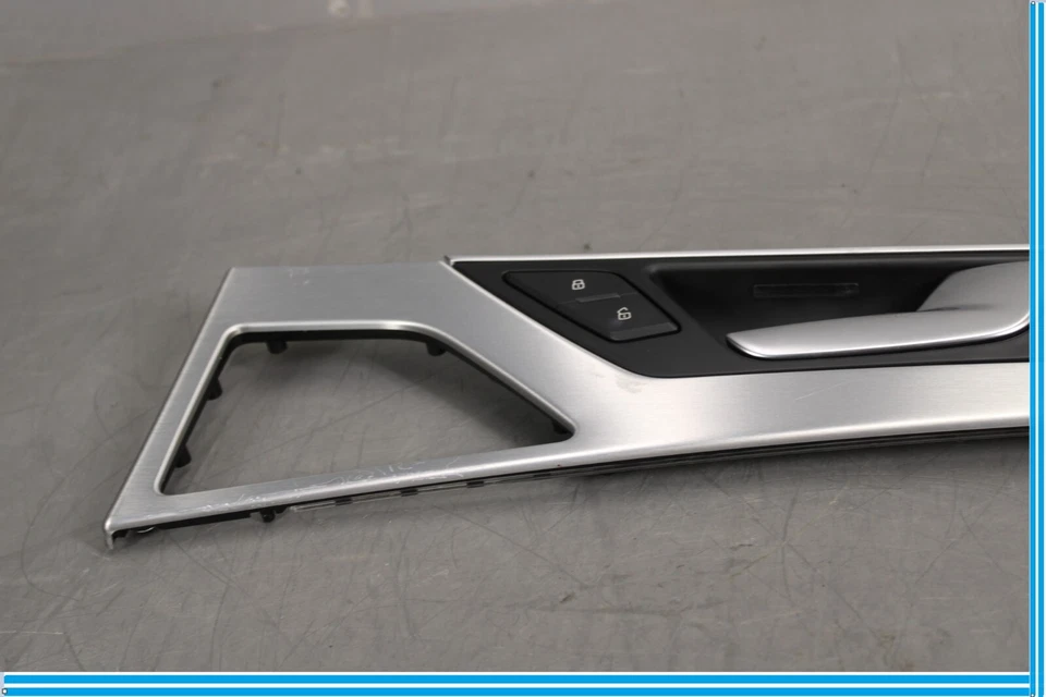 11-17 Audi A8 Quattro Tapa Puerta Interior Trasera Derecha con Interruptor Manija Cenicero Fabricante Original Foto 4 de 4