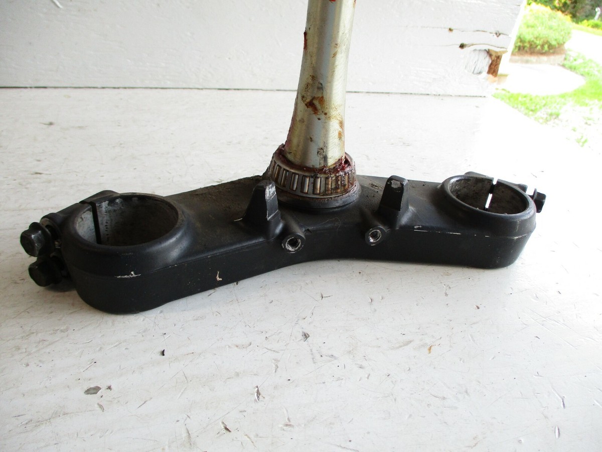 98 Kawasaki Ninja ZX6R G used Lower Triple Tree Clamp 44037