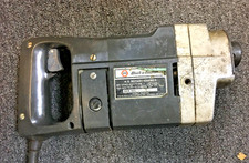 Black & Decker, NO. 5040-09, TYPE 1, HD ROTARY HAMMER, USA, TURNS ON