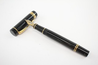 Parker Duofold Continental Fountain Pen Writing 18ct Gold Nib Black Lacquer