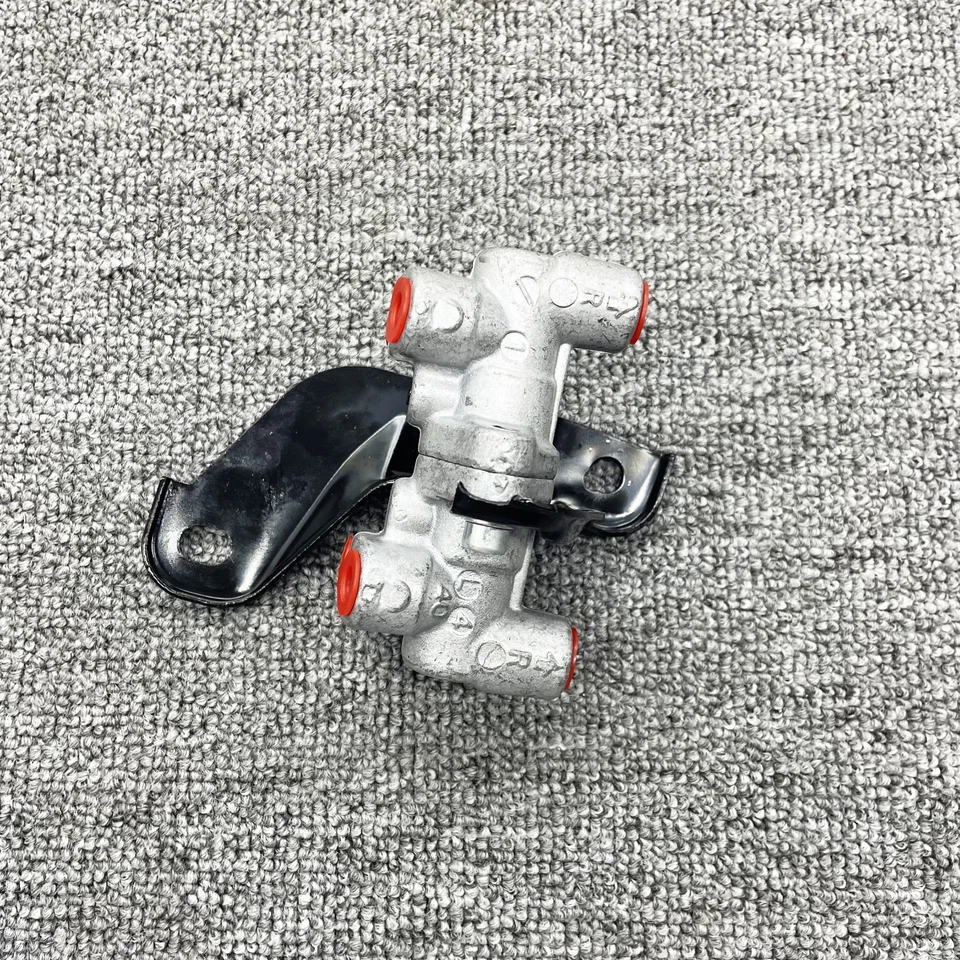 Nueva válvula dosificadora de freno 46210-SR3-013 para Honda 92-95 Civic Foto 2 de 4