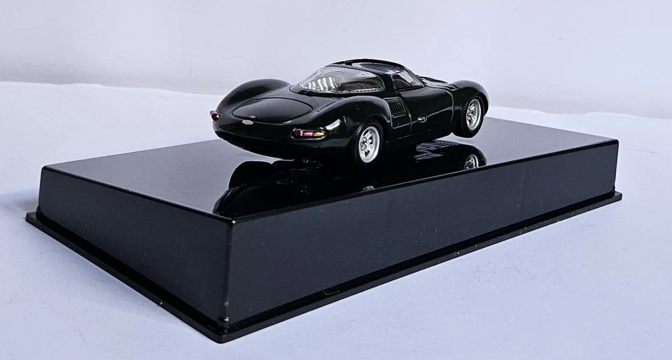 JAGUAR XJ 13 VERTE DE 1966 - AUTOART MODELS 56163 - ETAT NEUF EN BOITE 1:43 - Photo 3/4