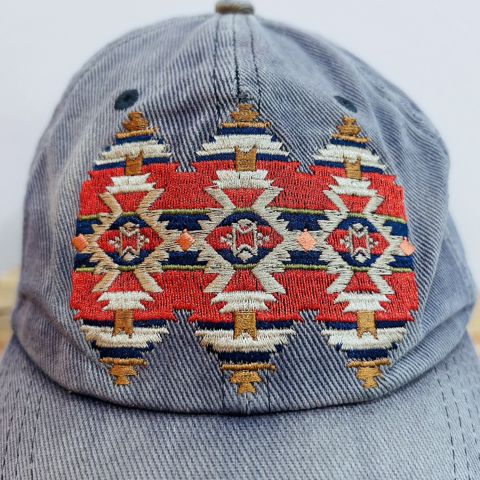 Distressed Pendleton Embroidered Southwestern Azt… - image 2