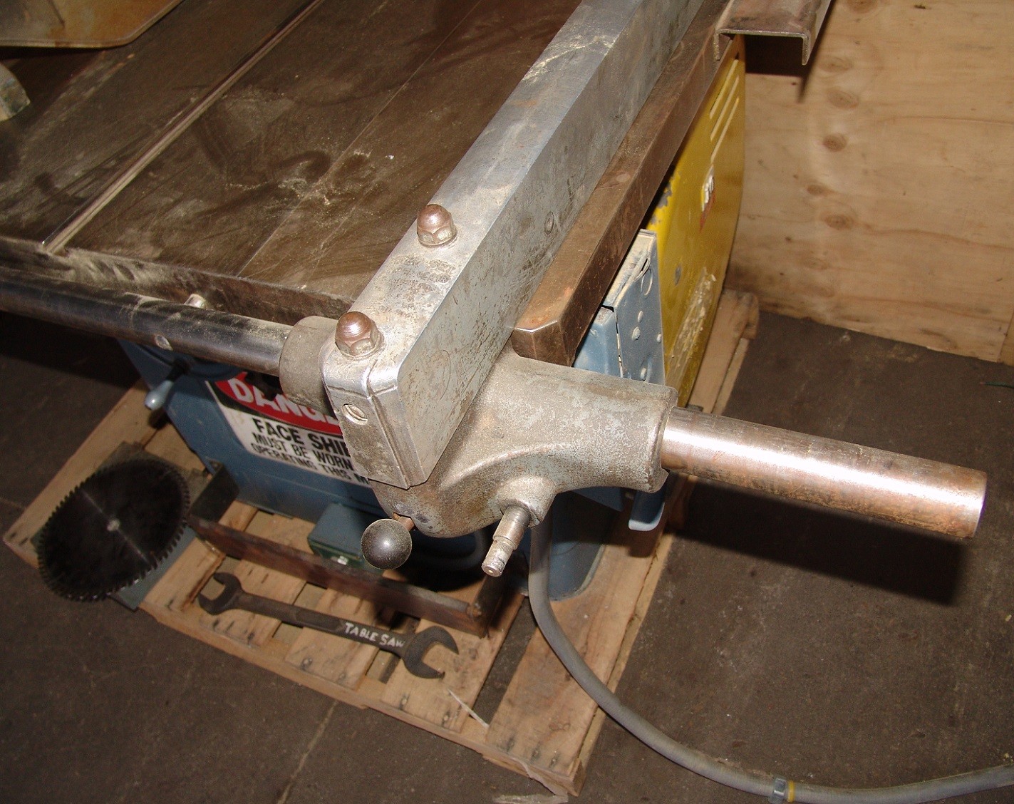 Delta Rockwell table saw 5hp , 38" x 48" cast table , 32" extension