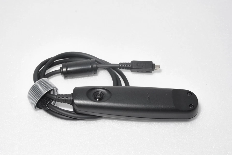 Unused* Olympus Remote Cable RM-UC1 with Manual boxed - Image 3 of 4