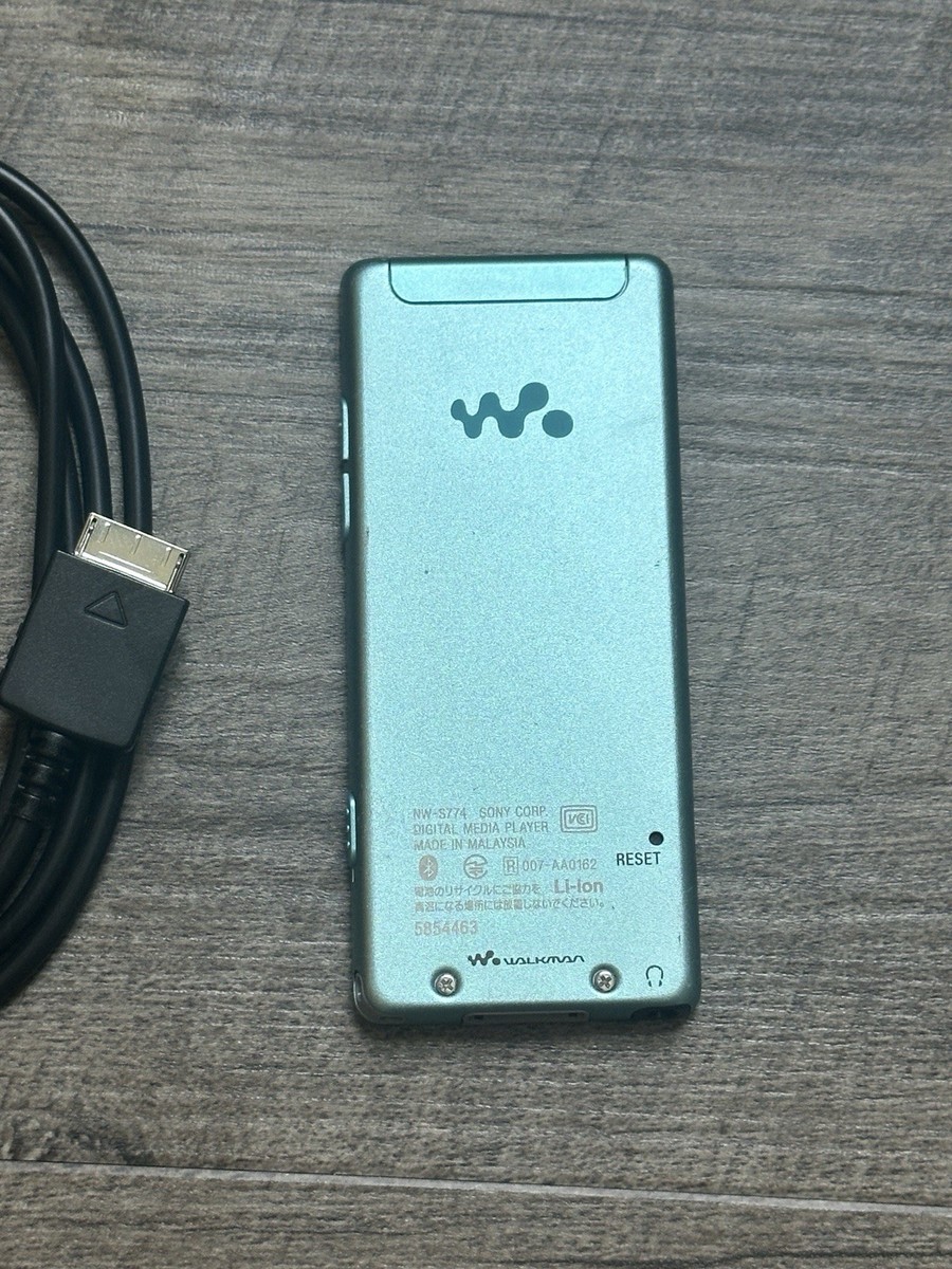 Sony Walkman NW-S774 S Digital Media MP3 Player 8GB Japanese Model