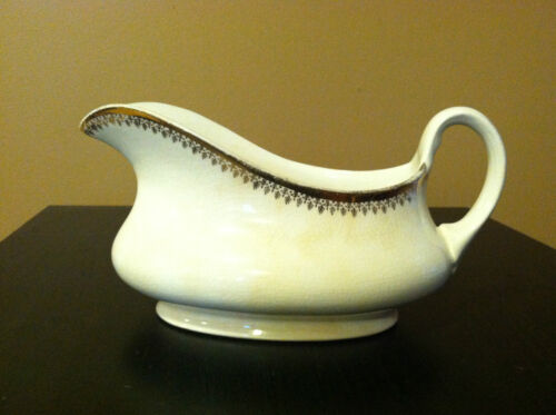 VINTAGE HOMER LAUGHLIN GENESEE GRAVY BOAT GOLD TRIM THANKSGIVING KITCHEN WARE - Picture 1 of 4