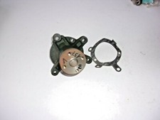 Pompe à eau Mercedes 240