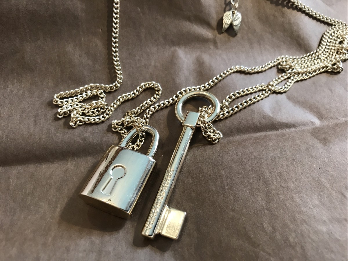 Victoria Secret PENDANT Lock Key Scandalous Gold Plated 20” Necklace  VINTAGE