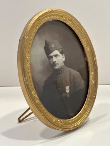 ELEGANT CIRCA 1900 PICTURE FRAME - Picture 2 of 5