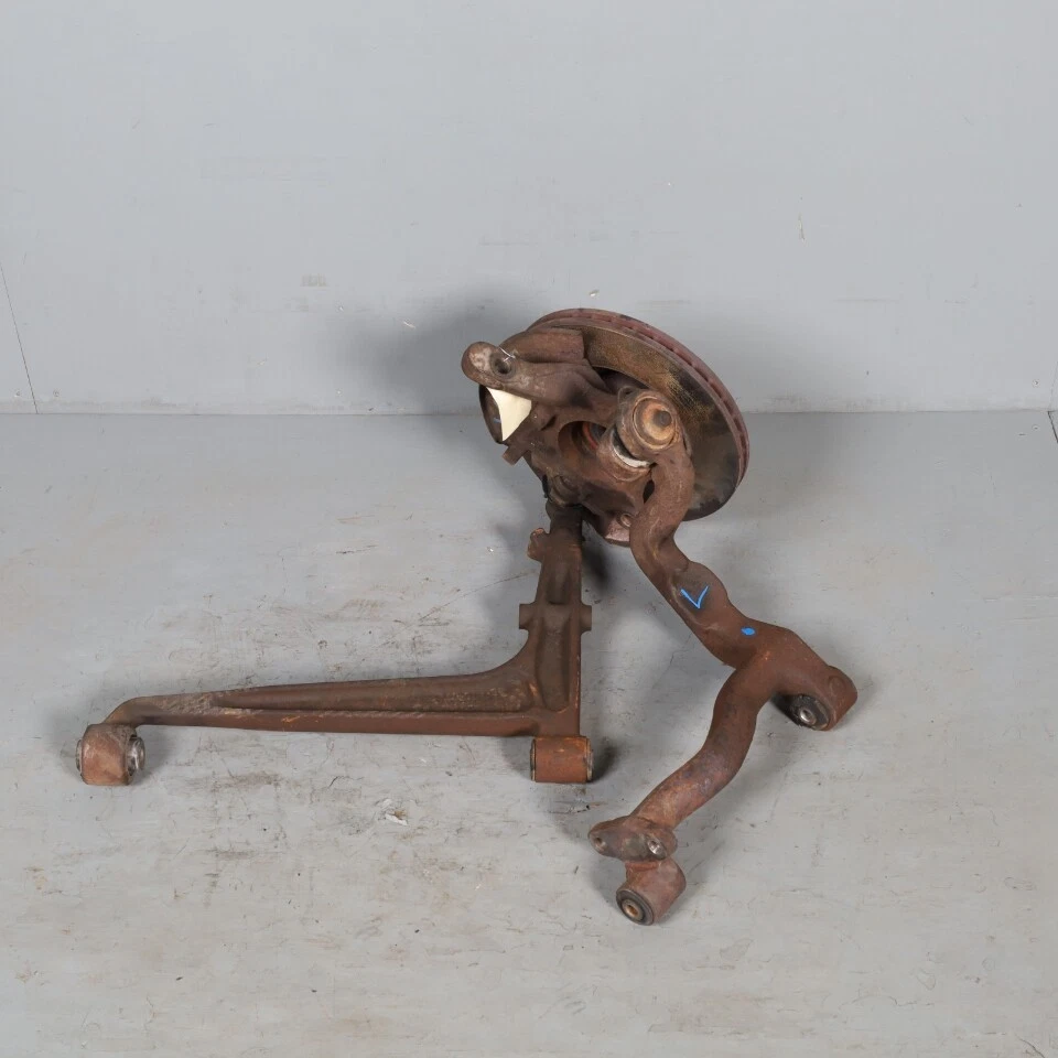 1992-1995 Volkswagen Eurovan Right Front Spindle Control Arm 701407258C OEM Used - Image 3 of 4