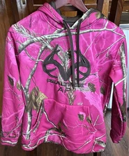 Realtree Women Pink Huting Performance Pullover Hoodie Size Medium- Preowned