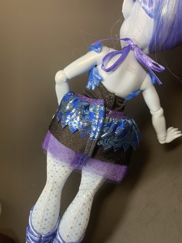 Monster High G3 Skulltimate Secrets 4 Monster Mysteries Abbey Doll 2022 - Picture 11 of 13
