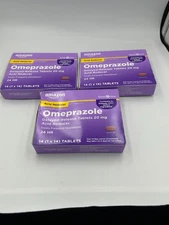 Amazon Basic Care Omeprazole Delayed Release Tablets 20 mg 42 Tabs Exp. 04/2028