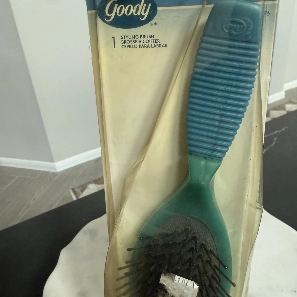 Cepillo de peinado Goody vintage con agarre para el pulgar nuevo en paquete Foto 4 de 4
