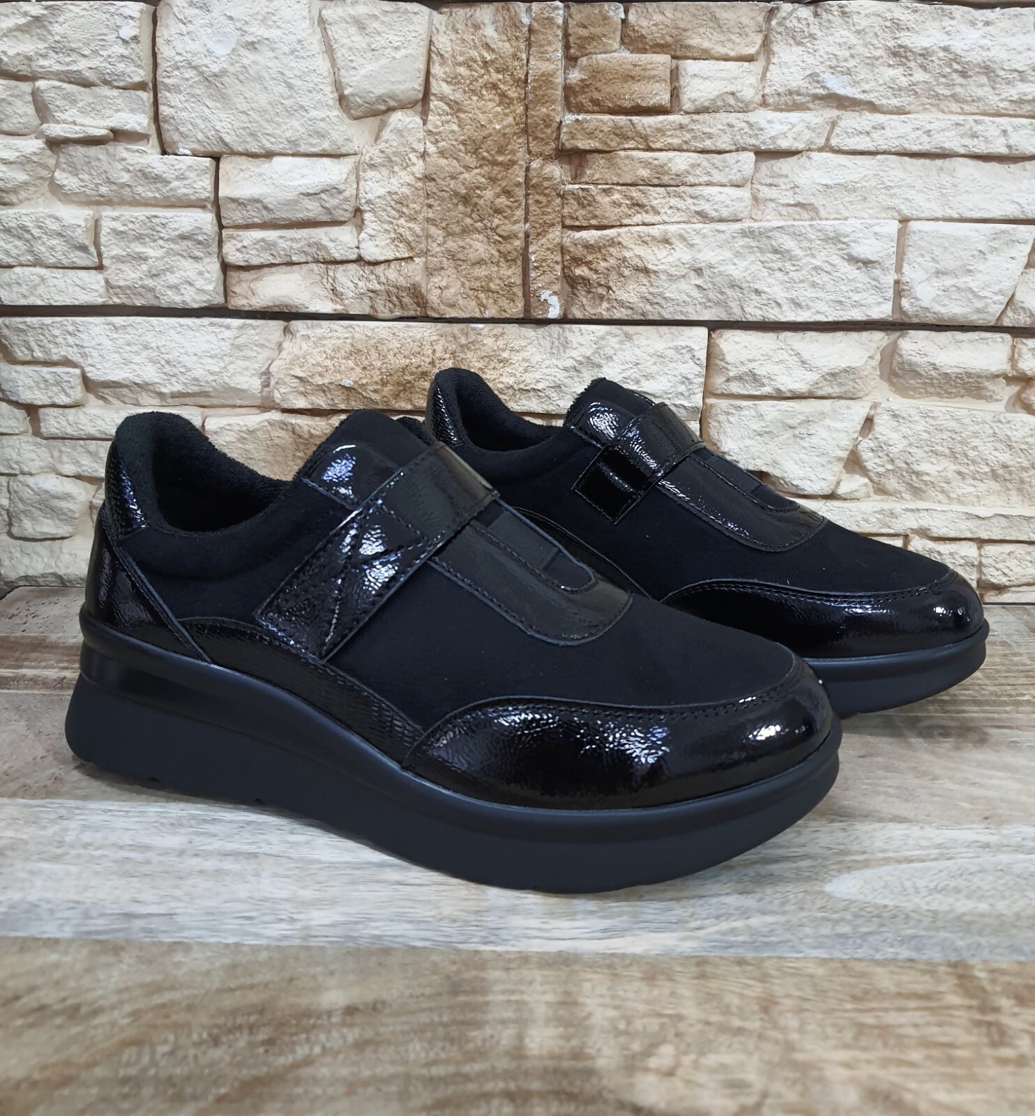 Zapatillas De Mujer Negras L60 Modelo Comfort Plantilla Soft Zapatos Cómodos