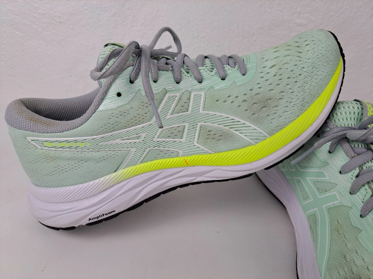Mint green asics outlet