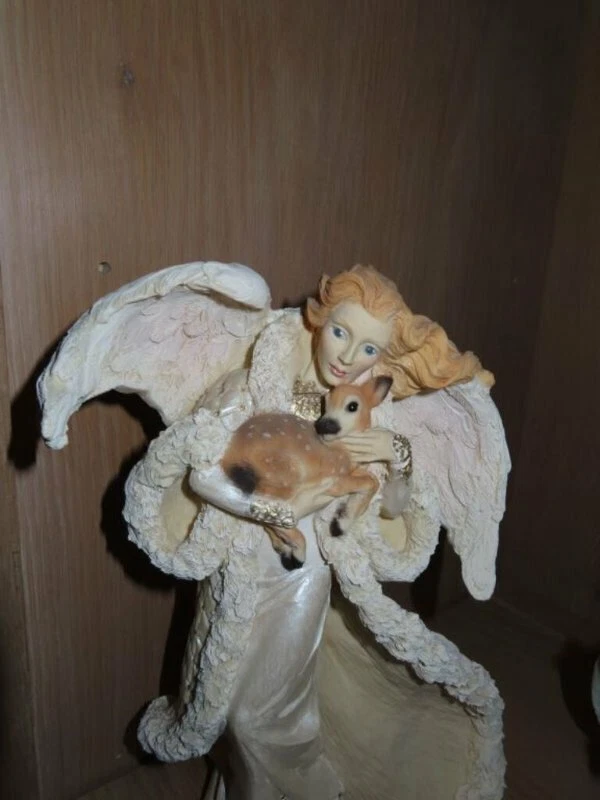 Estatua Colección Ángeles Espíritu del Invierno Edición Limitada Foto 4 de 4